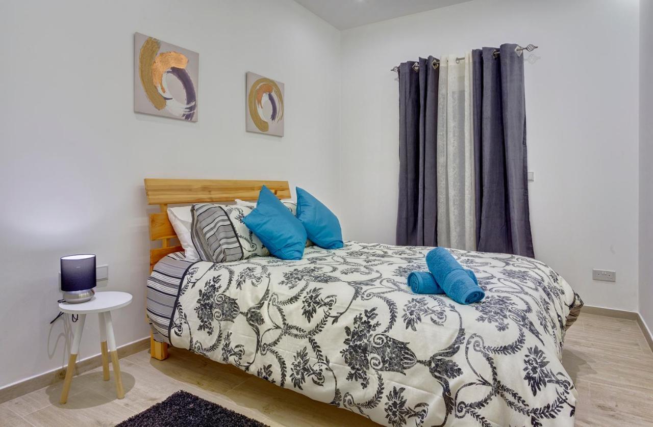 Luxury 3Br Apartment With Marina Views Gzira Exterior photo