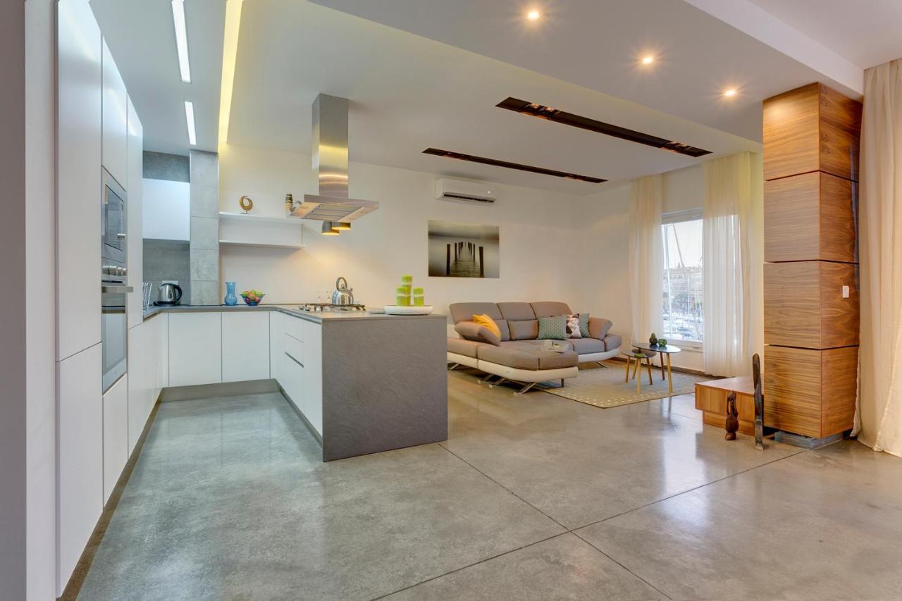 Luxury 3Br Apartment With Marina Views Gzira Exterior photo